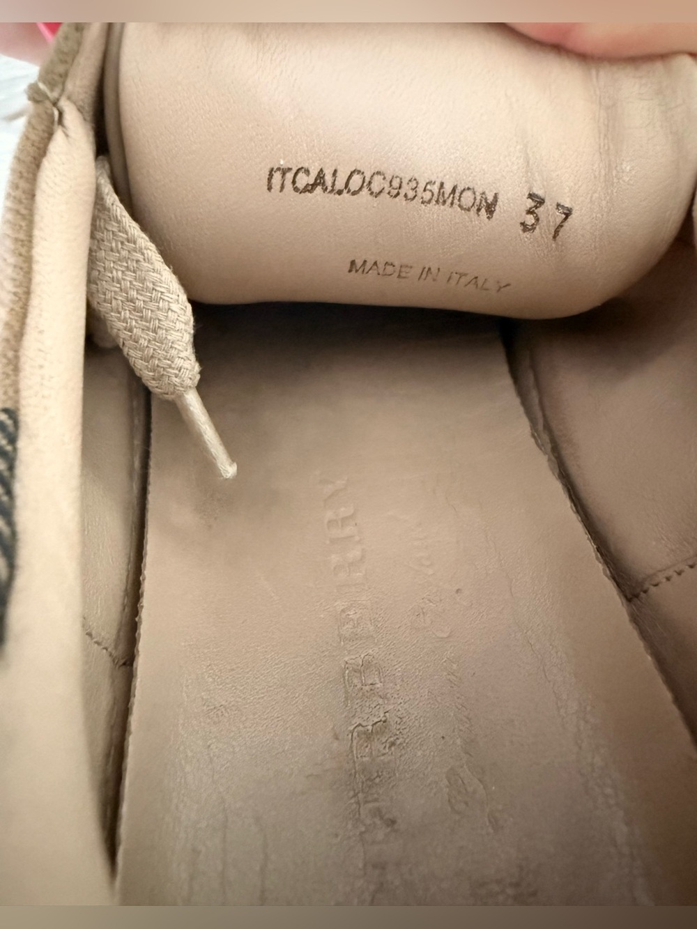 Burberry Vintage Check Low Top Sneakers Beige Leather Women’s US 7 / EU 37 - Picture 13 of 13